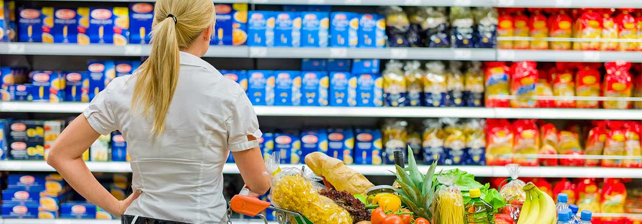 食品や日用品を扱うスーパーマーケットはコロナ禍でも堅調（画像はイメージ）