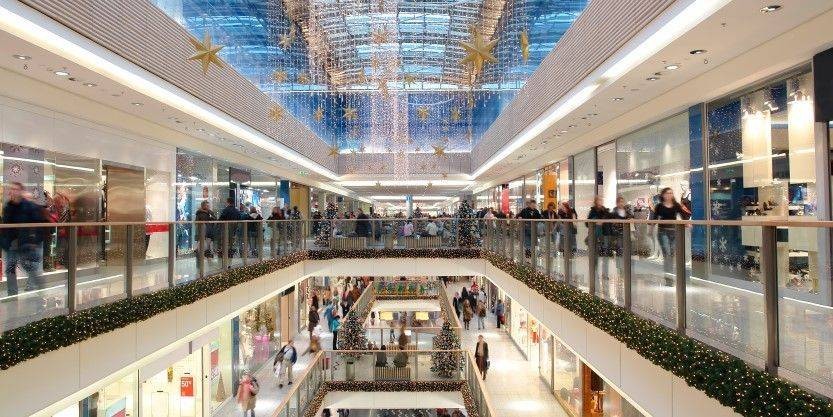 リニューアルによって賑わいを取り戻した商業施設(画像はイメージ)