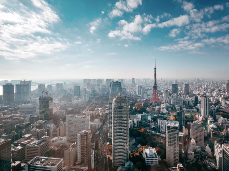 東京タワーの高層ビル街並み