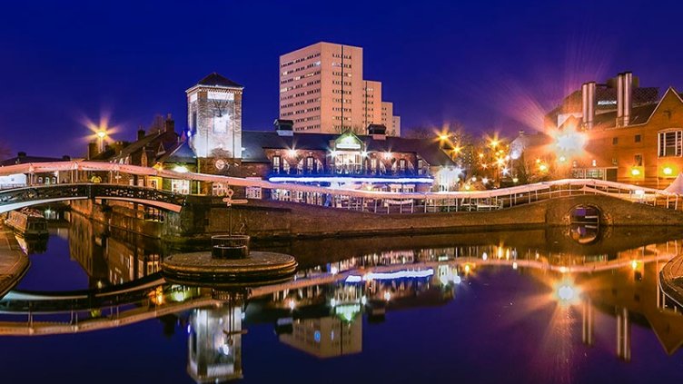 Multiple buildings near the Sea in Birmingham City
